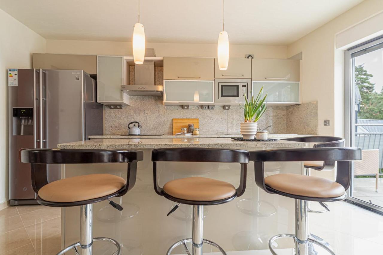 Apartament Happy - Basen, Plaza, Ochrona 24H - 3 Sypialnie Dla Maksymalnie 8 Osob Поберово Екстериор снимка