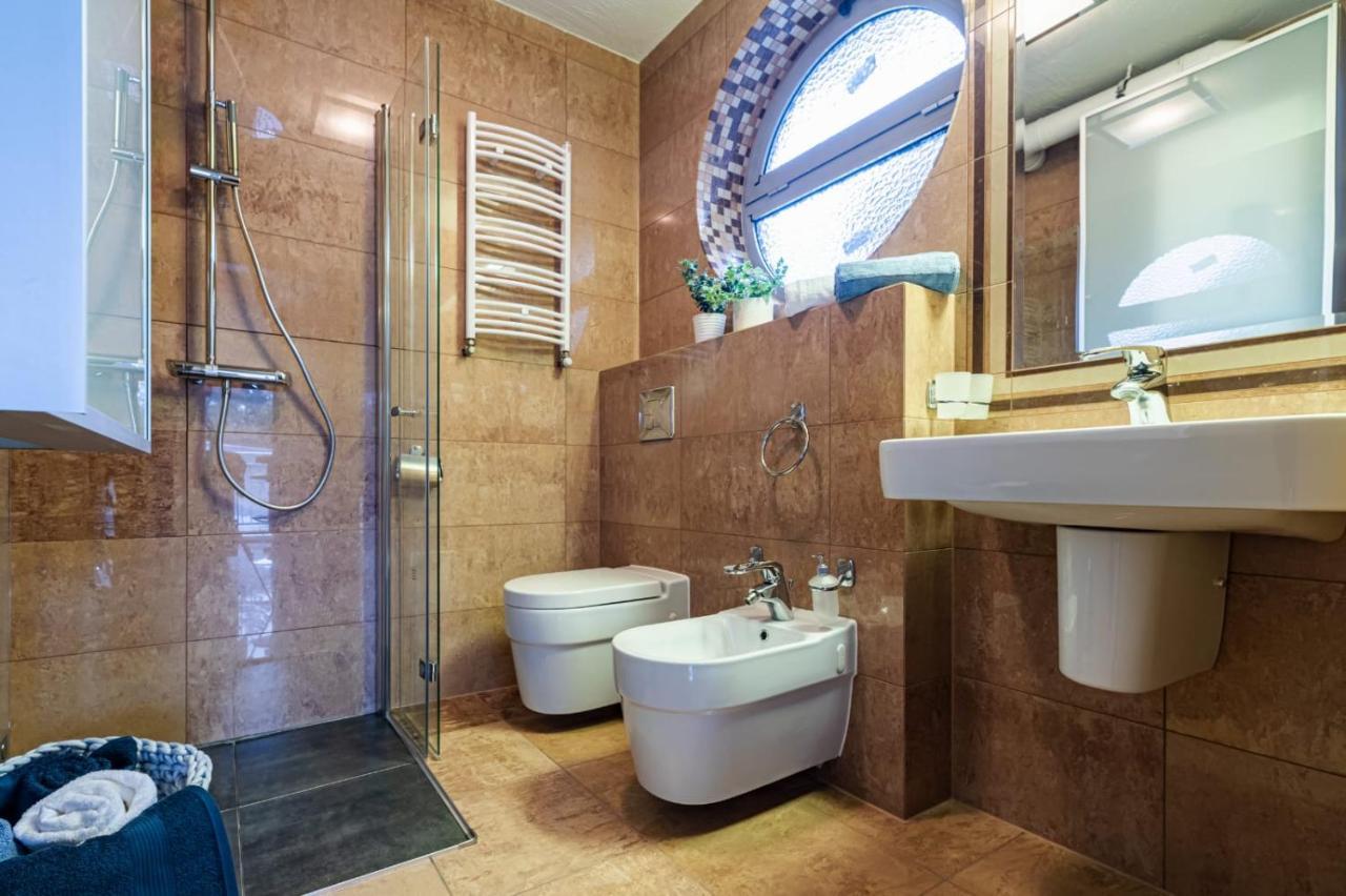Apartament Happy - Basen, Plaza, Ochrona 24H - 3 Sypialnie Dla Maksymalnie 8 Osob Поберово Екстериор снимка